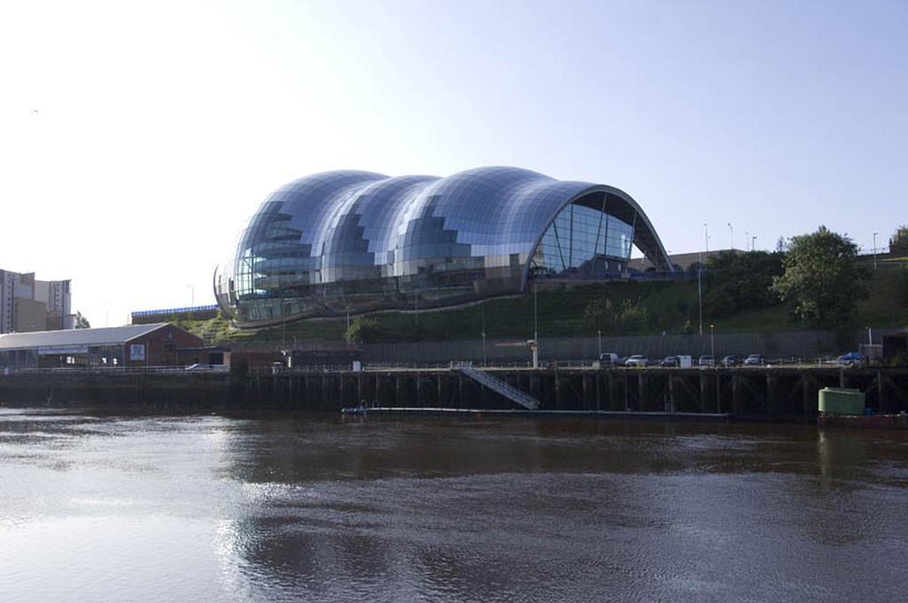 Premier Inn Newcastle Quayside エクステリア 写真